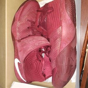 Nike Kyrie 2